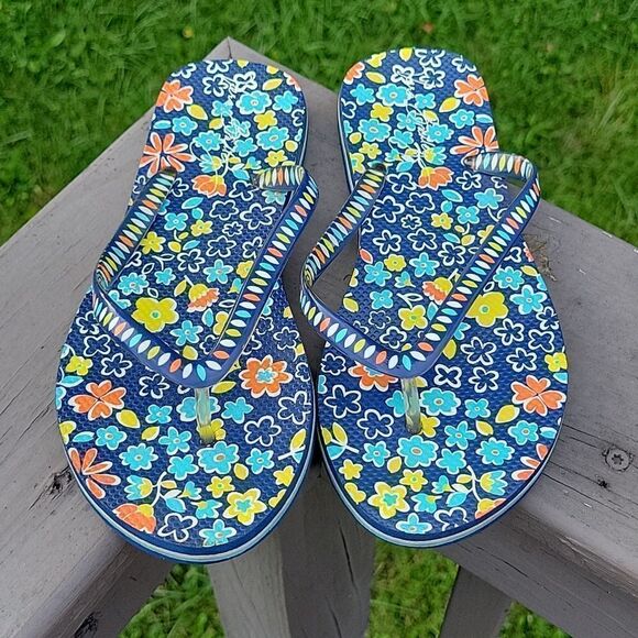 Vera Bradley floral flip flops size 5/6 - Picture 1 of 5